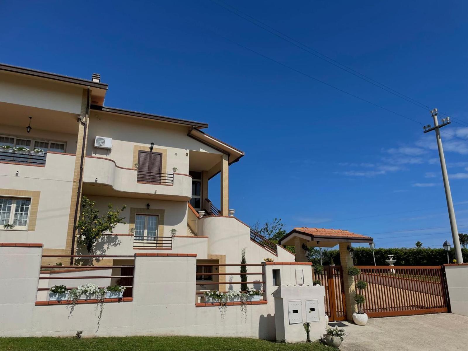 Appartamento In Villa Villalfonsina Ngoại thất bức ảnh